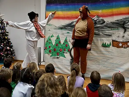 Zdjęcie ze spektaklu Zimowa afera - ktoś porwał renifera